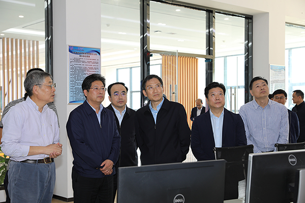 1604364073258924.jpg 參觀三樓中控室.jpg