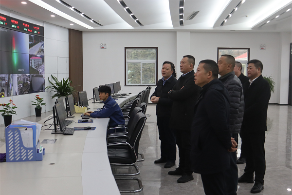 1741855776549706.png 昭通市生態環境局調研組到鎮雄海創參觀指導.png